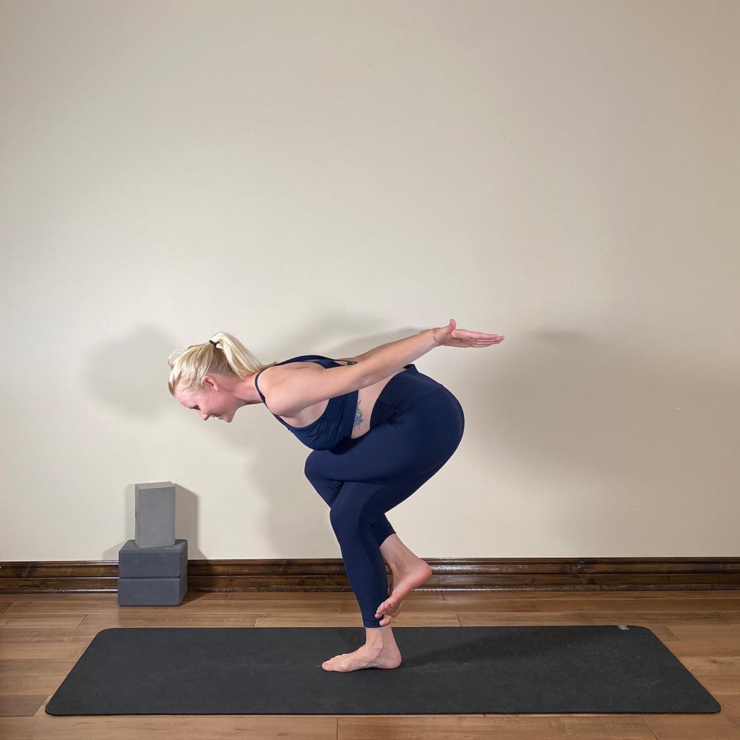 Pada Garudasana