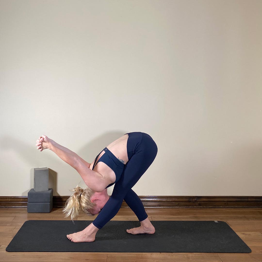 Baddha Hasta Parsvottanasana