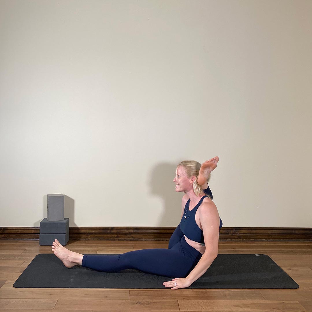 Foot behind the head pose, Eka Pada Sirsasana