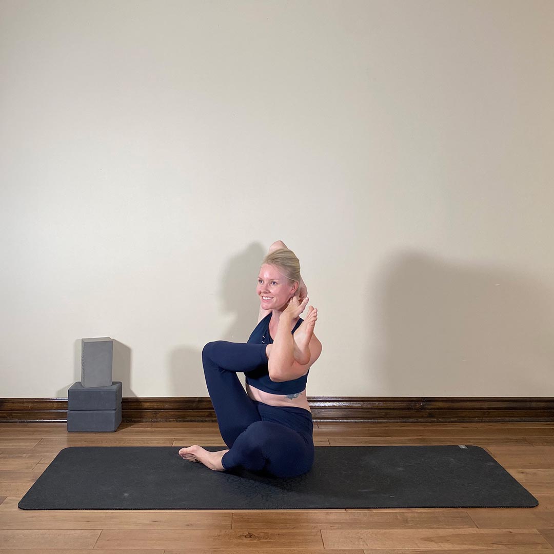 Four Corner Pose, Chatushkonasana