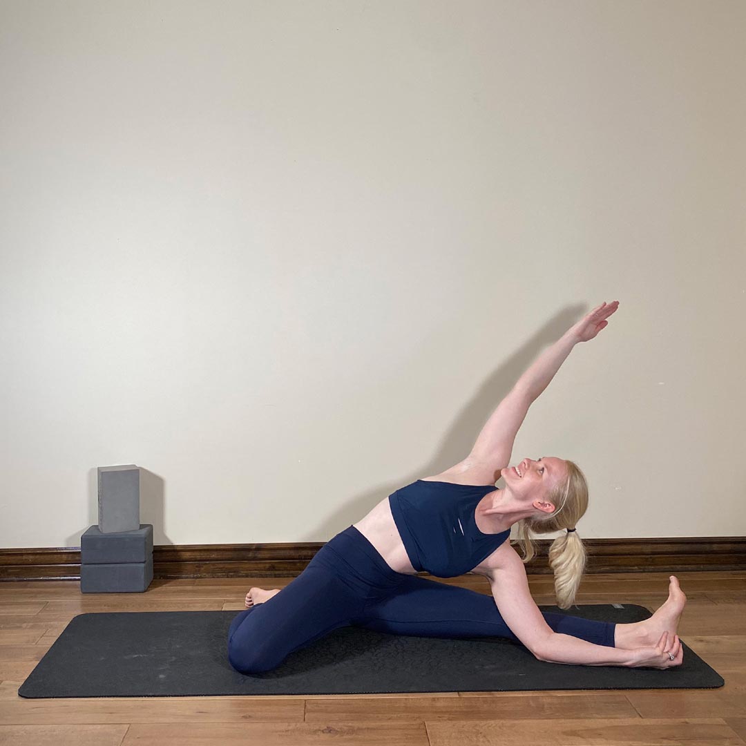 Gate pose variation, Parighasana