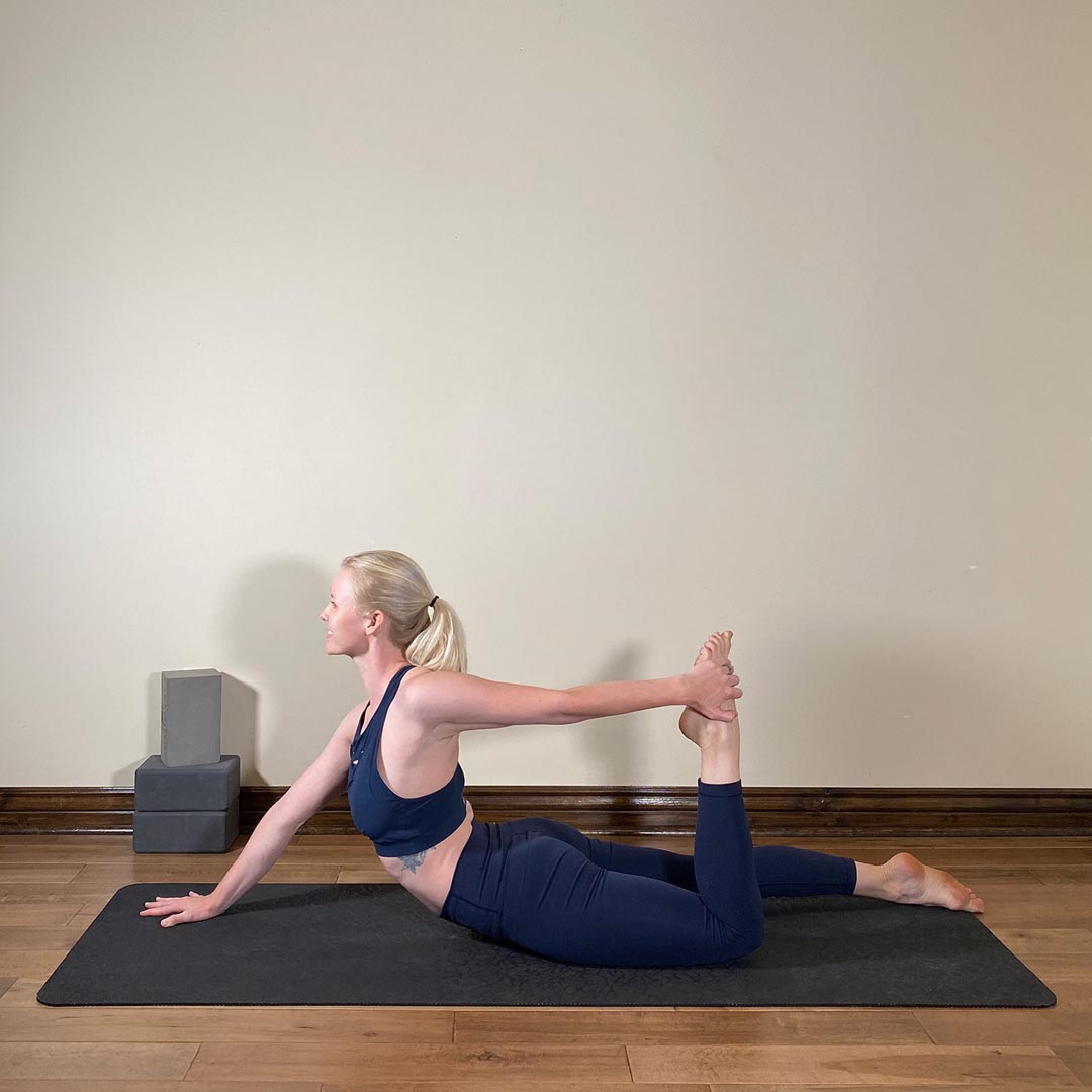 Half Bow Pose, Ardha Danurasana