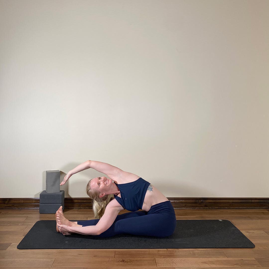 One Hand Revolved Intense Stretch Pose, Aka Hasta Parivrtta Paschimottanasana