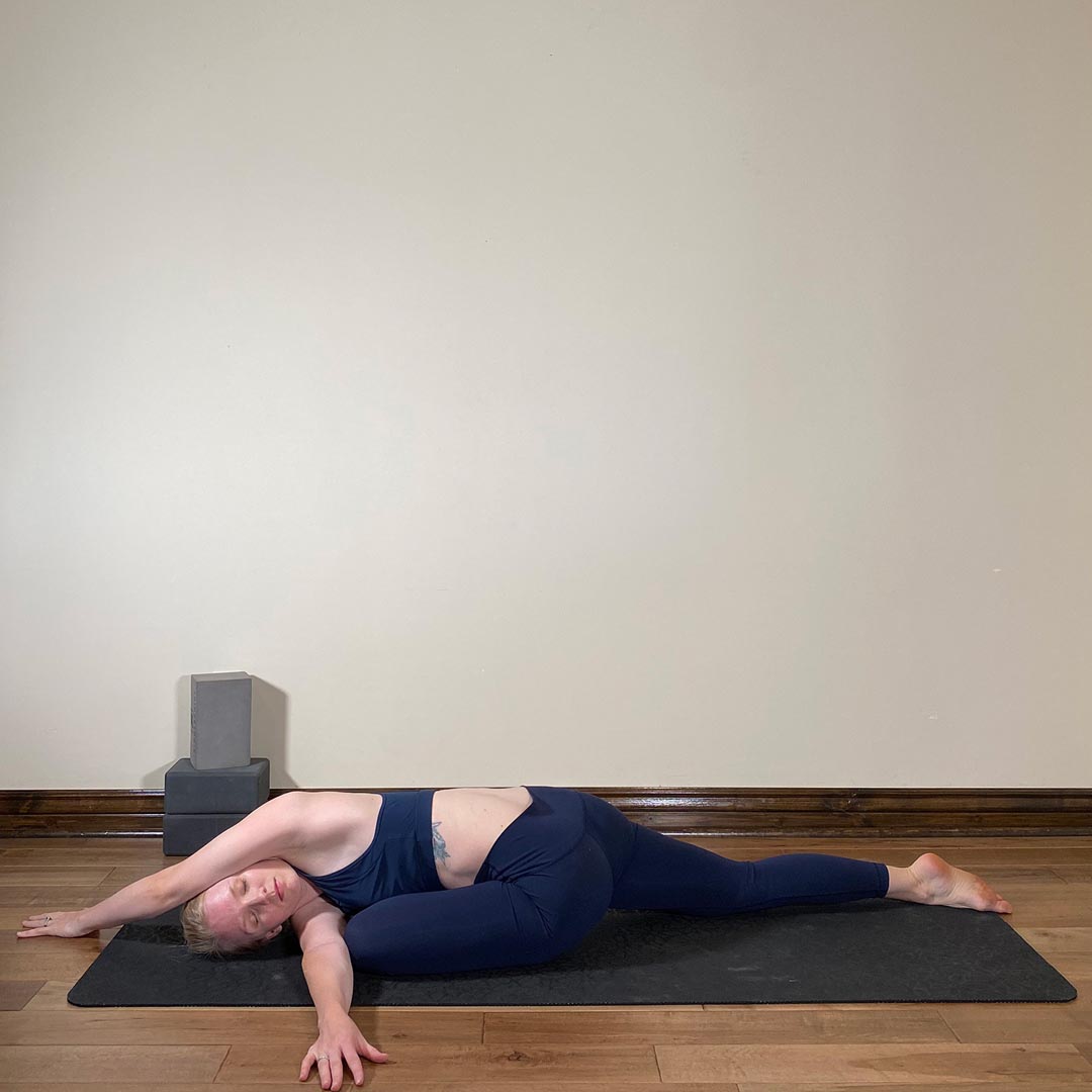 Twisting Half Pigeon, Parivrtta Eka Pada Rajakapotasana